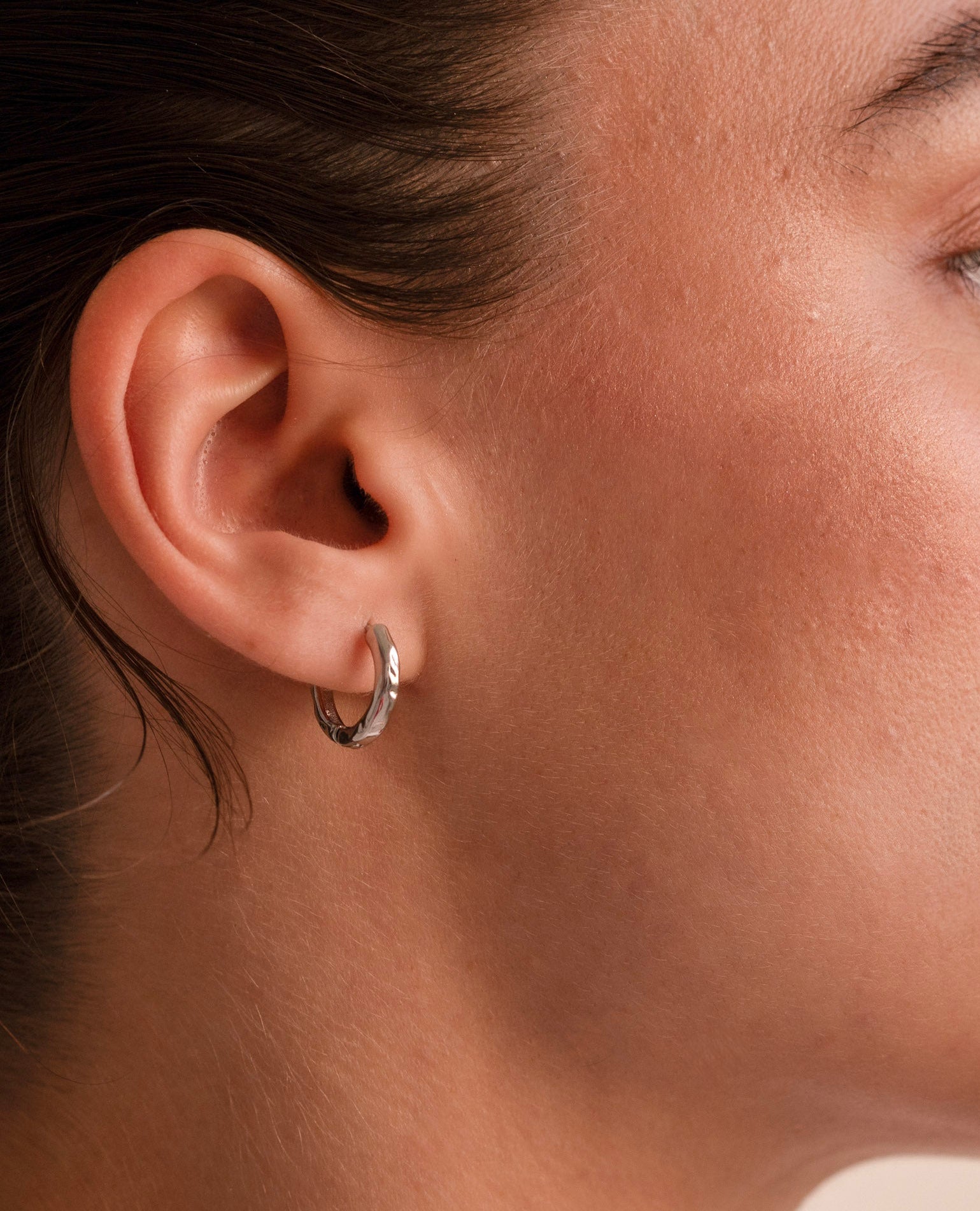 Davia Hoops