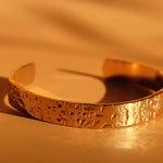 Load image into Gallery viewer, Sarah Cuff
