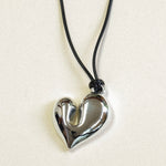Load image into Gallery viewer, Amare Necklace
